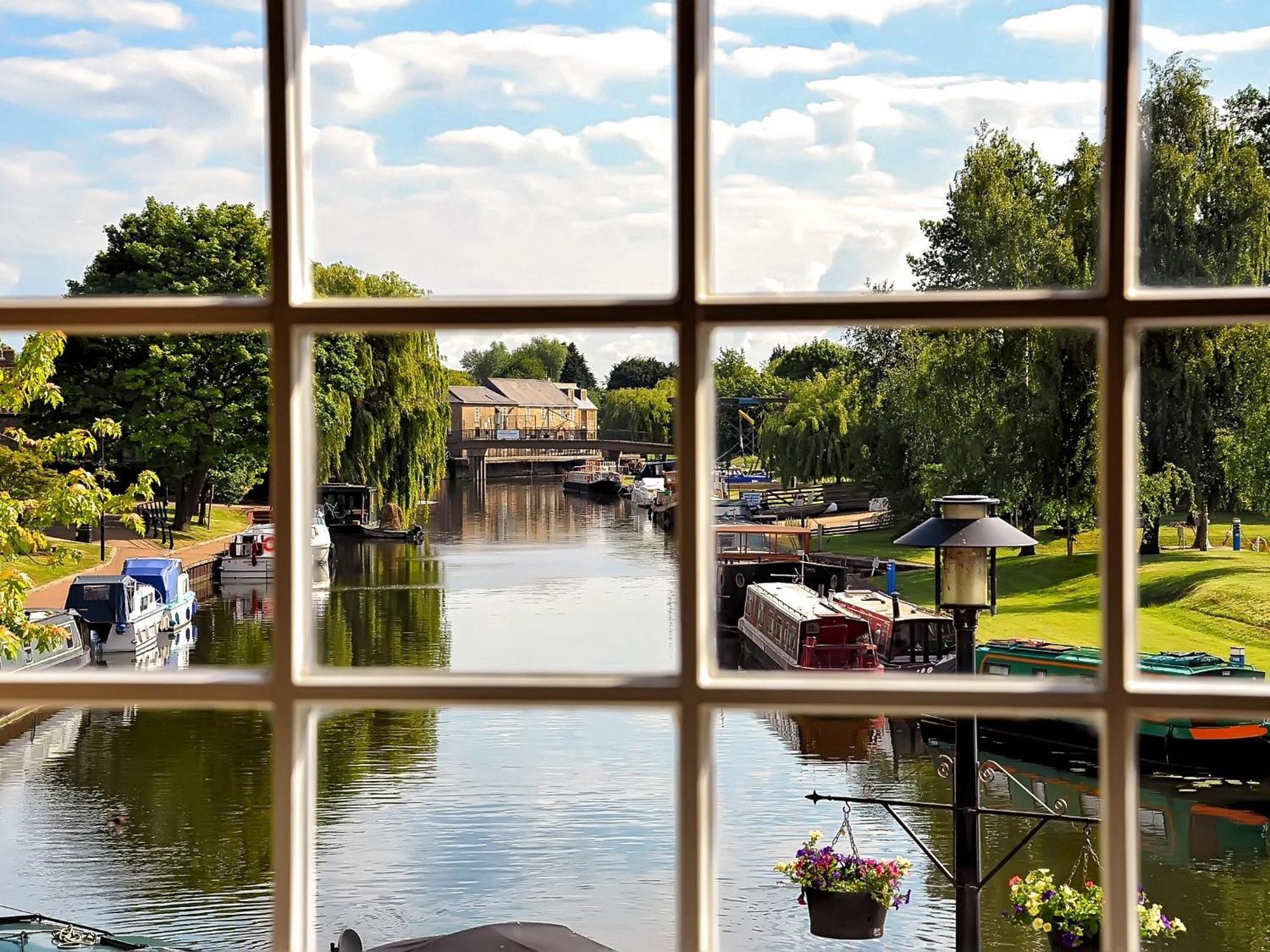 Riverside Inn Ely Eksteriør billede